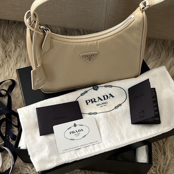 Brand New Prada Re-Edition 2005 mini bag in desert beige - Picture 2 of 5